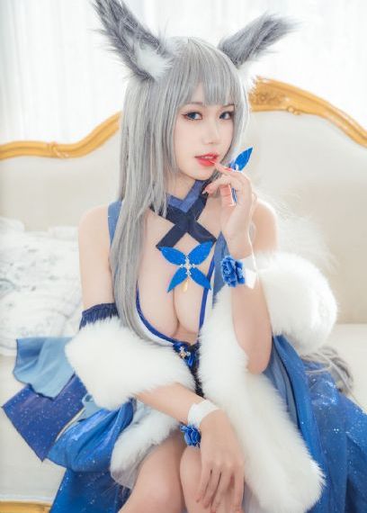 厨房掀起馊裙子挺进