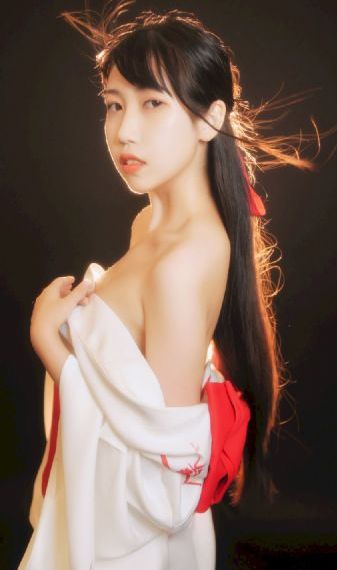 漂亮的女秘书电影