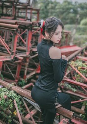 监禁教师