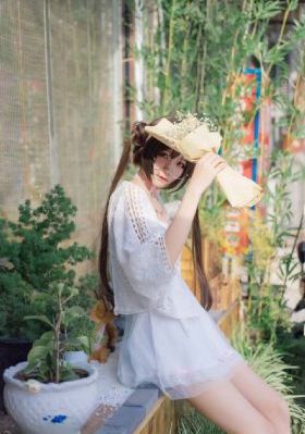 天降女子从2楼掉了下来樱花未增