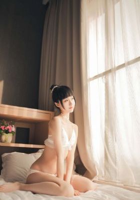 欧美午夜理伦三级在线观看吃奶汁